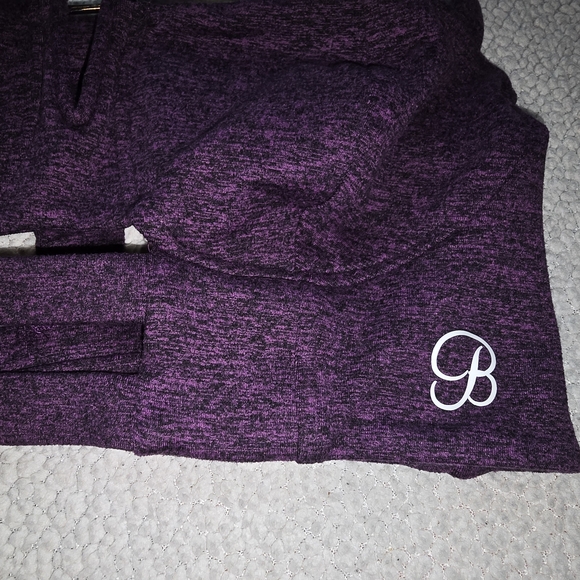 Bombshell Sportswear Buxom Sports Bra with Keyhole Detail - Purple Size L - Picture 3 of 4